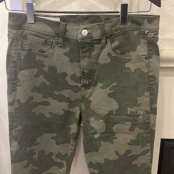 Gap Camo true skinny ankle high rise. Never worn. Size 31/12 regular - Picture 2 of 4